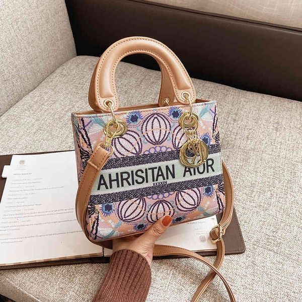 luxury handbags designers bags quality fashion canvas printed hand-held diana evening purses lady women
luxury handbags designers bags quality fashion canvas printed hand-held diana evening purses lady women
