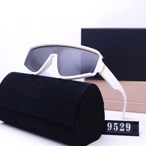 summer sunglasses uv protection multi colors glasses head full frame classic rectangle square with box, White;black
summer sunglasses uv protection multi colors glasses head full frame classic rectangle square with box, White;black