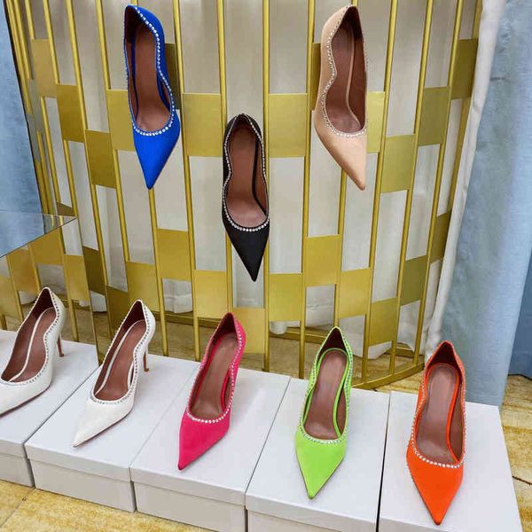 dress shoes 9.5cm pointed french small high heels thin black professional shallow mouth single shoes women
dress shoes 9.5cm pointed french small high heels thin black professional shallow mouth single shoes women