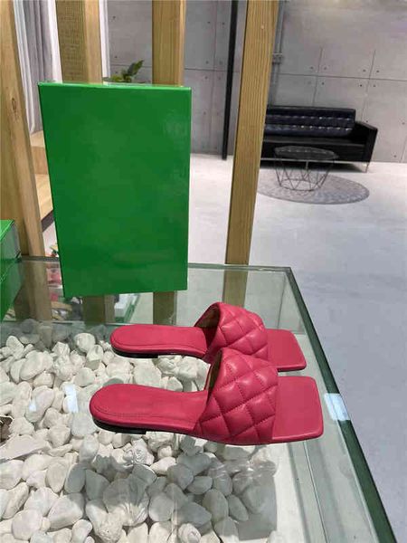 sandals small face bag diamond check trend flat bottom mop summer sheepskin comfortable soft elastic square head can be worn outside slipper, Black
sandals small face bag diamond check trend flat bottom mop summer sheepskin comfortable soft elastic square head can be worn outside slipper, Black
