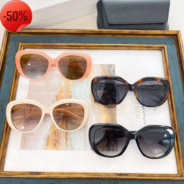 designer sunglasses the new triumphal arch net is popular with the same art sunglass. women's versatile trend sunglass cl40226u, White;black
designer sunglasses the new triumphal arch net is popular with the same art sunglass. women's versatile trend sunglass cl40226u, White;black