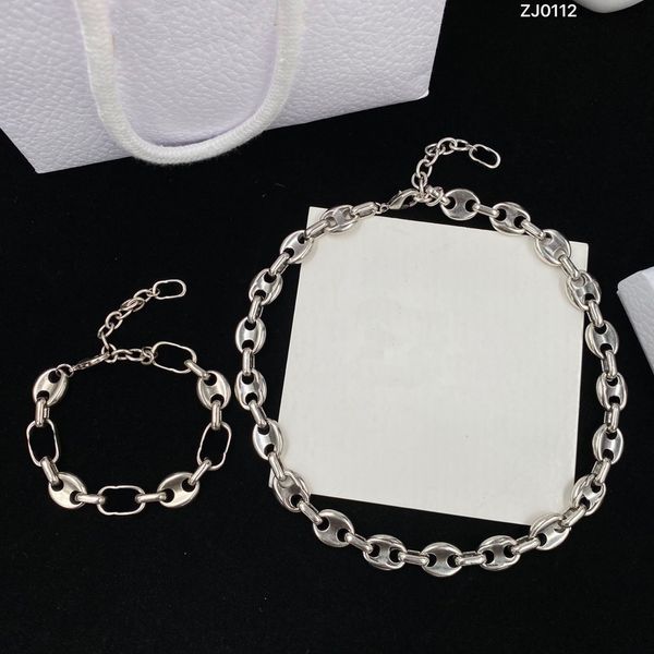 classic silver letter choker necklace bracelet chain have stamp letters bracelets necklaces women jewelry accessories with box, Golden;silver
classic silver letter choker necklace bracelet chain have stamp letters bracelets necklaces women jewelry accessories with box, Golden;silver