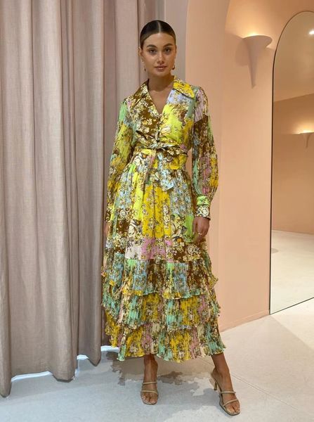 a new two-piece dress in autumn and winter 2022 with tie at the bottom of the shirt high waist cake skirt, White
a new two-piece dress in autumn and winter 2022 with tie at the bottom of the shirt high waist cake skirt, White