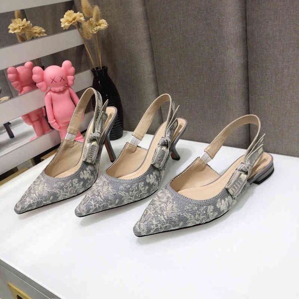 sandals bow pointed shallow mouth high heels korean fashion one line with cat heel embroidery back empty sandals women, Black
sandals bow pointed shallow mouth high heels korean fashion one line with cat heel embroidery back empty sandals women, Black