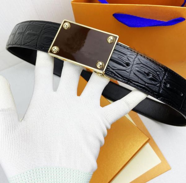 2021 fashion big buckle leather belt with embossing designer men ladies square buckle men's belt, Black;brown
2021 fashion big buckle leather belt with embossing designer men ladies square buckle men's belt, Black;brown
