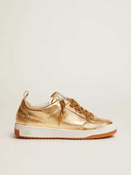 casual shoes sneakers dirty shoes designer luxury version gold laminated leather italian real small full high-end packaging
casual shoes sneakers dirty shoes designer luxury version gold laminated leather italian real small full high-end packaging