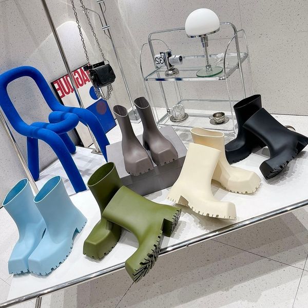 boots 2022 22ss trooper rubber boot black chunky design square toe shape rainboot high platform heels thick toothed outsole fashion party de
boots 2022 22ss trooper rubber boot black chunky design square toe shape rainboot high platform heels thick toothed outsole fashion party de