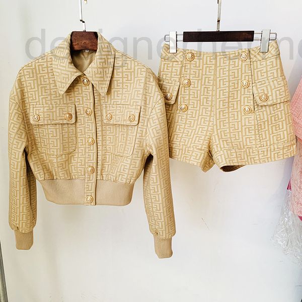 women's jackets designer 2022 fashion new metal button maze pattern jacquard thread waist closed short flight jacket mmcb, Black;brown
women's jackets designer 2022 fashion new metal button maze pattern jacquard thread waist closed short flight jacket mmcb, Black;brown