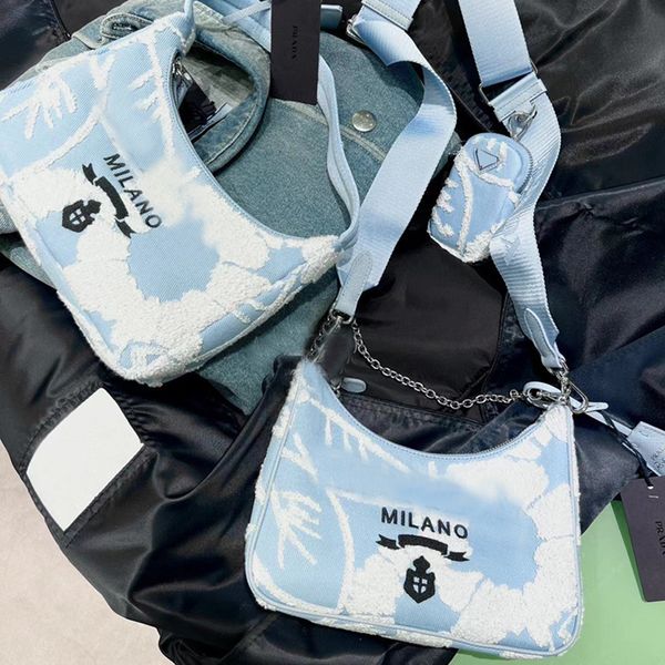new embroidered 3 in 1 messenger bag personality designer luxury one shoulder underarm bag 22cm 157
new embroidered 3 in 1 messenger bag personality designer luxury one shoulder underarm bag 22cm 157
