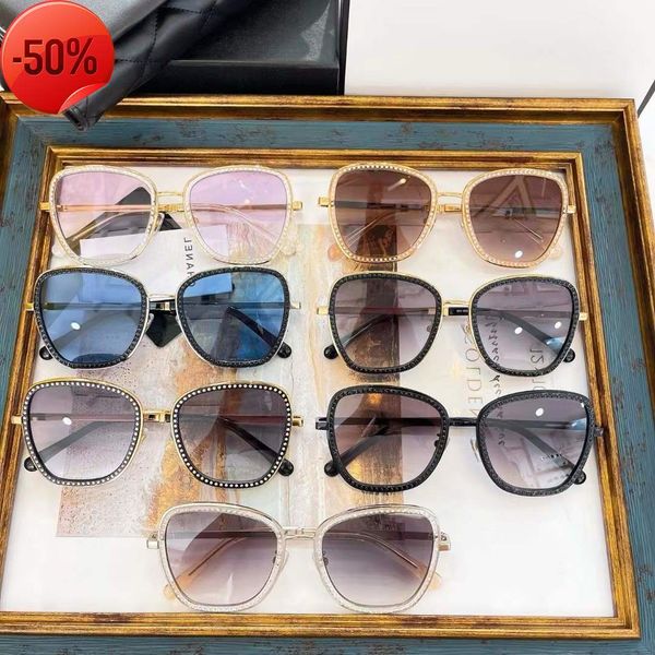 designer sunglasses xiaoxiangjia's new online celebrity the same personalized trend women's versatile fashion ch4277, White;black
designer sunglasses xiaoxiangjia's new online celebrity the same personalized trend women's versatile fashion ch4277, White;black