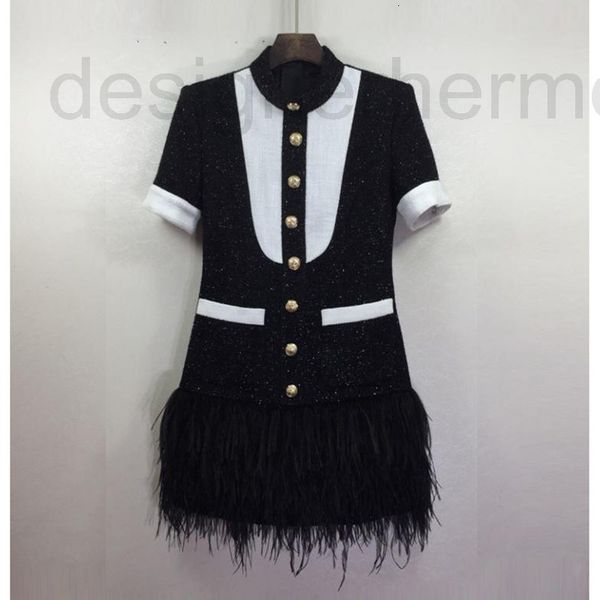 casual dresses designer star 2022 new style temperament metal button black and white contrast color short sleeve hem stitched feather dress, Black;gray
casual dresses designer star 2022 new style temperament metal button black and white contrast color short sleeve hem stitched feather dress, Black;gray