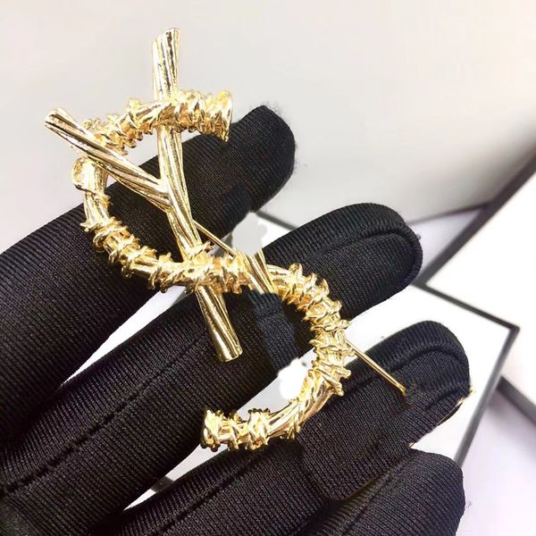 2022 bamboo brooch gold women brooch luxury designer jewelry with letters casual mens for gifts business ladies party, Gray
2022 bamboo brooch gold women brooch luxury designer jewelry with letters casual mens for gifts business ladies party, Gray