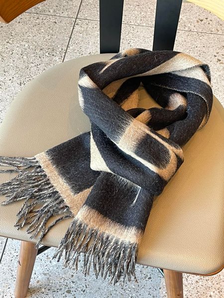 2022 designer scarves fashion winter cashmere scarf for women and men brand luxury big size classic check scarves pashmina scarfs 32x180cm w, Blue;gray
2022 designer scarves fashion winter cashmere scarf for women and men brand luxury big size classic check scarves pashmina scarfs 32x180cm w, Blue;gray