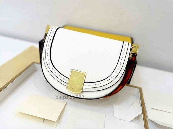designer bags shoulder cowhide saddle wallet brand designers genuine leather handbags crossbody quality purses amber decoration mes 2023
designer bags shoulder cowhide saddle wallet brand designers genuine leather handbags crossbody quality purses amber decoration mes 2023
