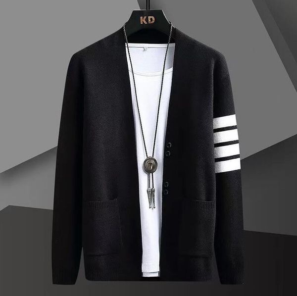 men casual cardigans sweater luxury coat autumn long sleeve v-neck fashion female ingle-breasted geometric knitted sweaters, White;black
men casual cardigans sweater luxury coat autumn long sleeve v-neck fashion female ingle-breasted geometric knitted sweaters, White;black