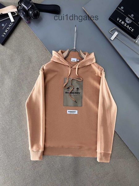 2022 designer burb hoodies online store 2022 fashion brand autumn winter walk show new chest lett, Black
2022 designer burb hoodies online store 2022 fashion brand autumn winter walk show new chest lett, Black