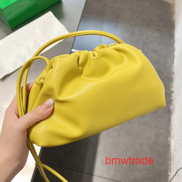 venetas designer bag bottegas handbag luxury women fashion shoulder crossbody bags versatile purses totes saddle venetta wallet 1p5w
venetas designer bag bottegas handbag luxury women fashion shoulder crossbody bags versatile purses totes saddle venetta wallet 1p5w