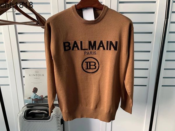 autumn and winter new balmas jacquard letter cotton long sleeved sweater for lovers, White;black
autumn and winter new balmas jacquard letter cotton long sleeved sweater for lovers, White;black