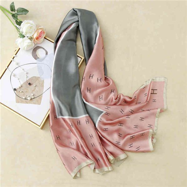 classic style scarf 2022 korean new satin long color matching scarves spring thin women sun protection beach towel, Black;purple
classic style scarf 2022 korean new satin long color matching scarves spring thin women sun protection beach towel, Black;purple