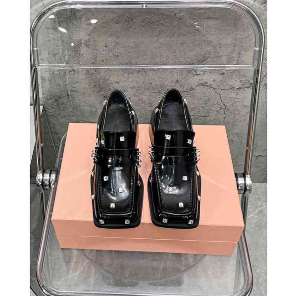 dress shoes european women's shoes french evening style thick heel lucky niche designer square head small leather, Black
dress shoes european women's shoes french evening style thick heel lucky niche designer square head small leather, Black