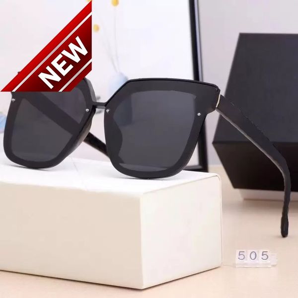 2022 fashion digner sunglass goggle beach sunglass for woman man optional brand glass polarized uv400 with boxb0z3, White;black
2022 fashion digner sunglass goggle beach sunglass for woman man optional brand glass polarized uv400 with boxb0z3, White;black