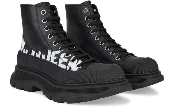 boots designers tread slick womens casual shoes platform ankle boot triple black canvas royal magnolia luxurys mcqueens women
boots designers tread slick womens casual shoes platform ankle boot triple black canvas royal magnolia luxurys mcqueens women