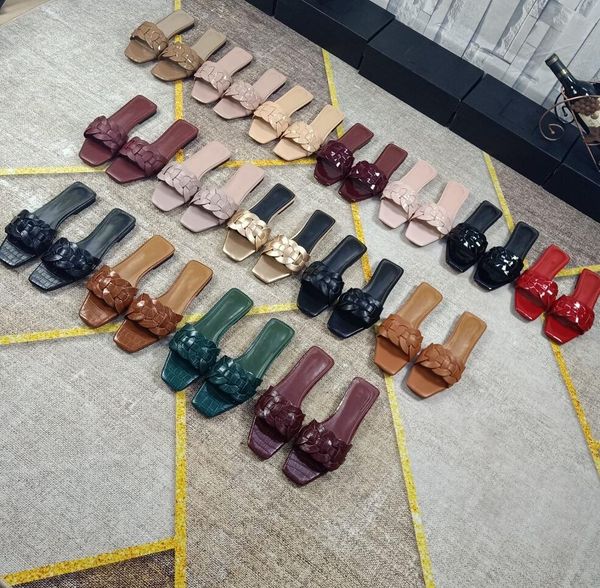 alligator pattern weave slippers designer women's sandal fashion leather summer leisure scuffs slipper women versatile beach sandals, Black
alligator pattern weave slippers designer women's sandal fashion leather summer leisure scuffs slipper women versatile beach sandals, Black