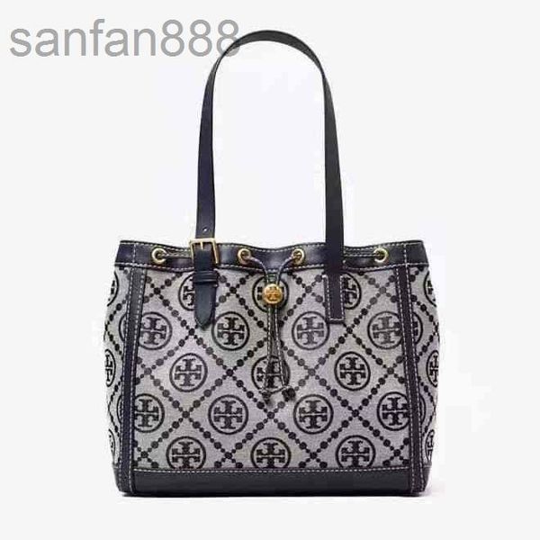 luxury classic handbags s women's single 2022 shoulder bag messenger hand-held extra large european and american fashion tories burchs
luxury classic handbags s women's single 2022 shoulder bag messenger hand-held extra large european and american fashion tories burchs