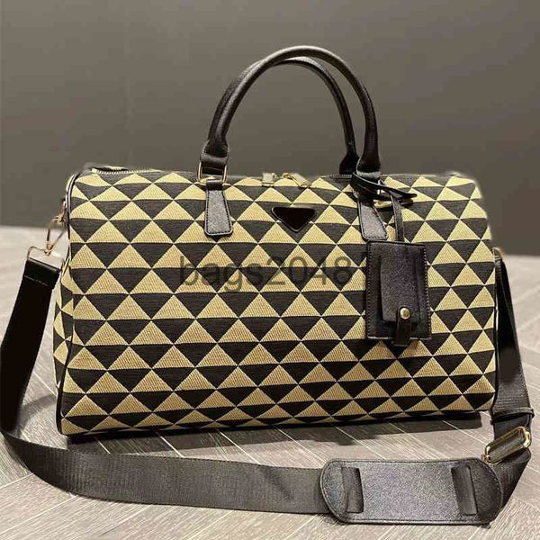 evening bags triangle print travel duffle handbag women men designer travel luggage boarding handbags ladies classic large capacity shopping
evening bags triangle print travel duffle handbag women men designer travel luggage boarding handbags ladies classic large capacity shopping