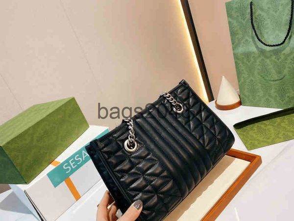 giuc evening bags shoulder bag designers handbags luxurys for women tote crossbody metal chain strap evening ladies vintage purse famous bra
giuc evening bags shoulder bag designers handbags luxurys for women tote crossbody metal chain strap evening ladies vintage purse famous bra
