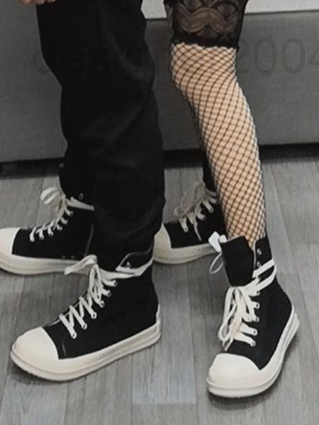 sandals designer ro high shoes black and white canvas men's pleated new thick bottom pentagram winter warm plush thickened short boots
sandals designer ro high shoes black and white canvas men's pleated new thick bottom pentagram winter warm plush thickened short boots