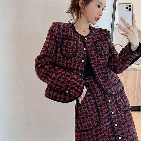 womens jackets autumn and winter retro style plaid short coat women jacket high waist skirt 220912, Black;brown
womens jackets autumn and winter retro style plaid short coat women jacket high waist skirt 220912, Black;brown
