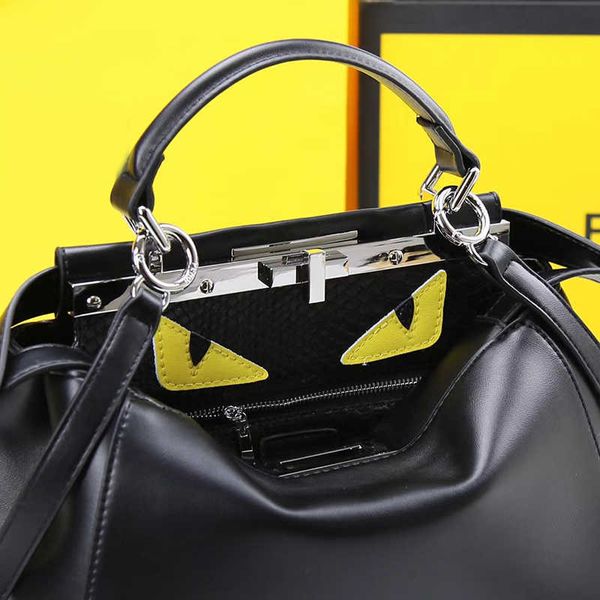 women handbag crossbody bag classic tote handbag ladies shoulder messenger bags silver golden hardware genuine leather single handle removab
women handbag crossbody bag classic tote handbag ladies shoulder messenger bags silver golden hardware genuine leather single handle removab