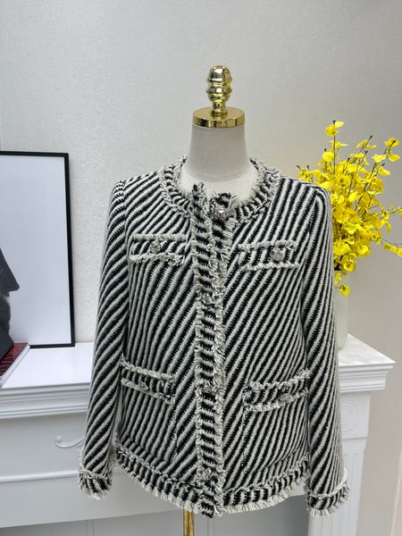 2022 women's jackets european fashion brand designer's new fashion coat, Black;brown
2022 women's jackets european fashion brand designer's new fashion coat, Black;brown