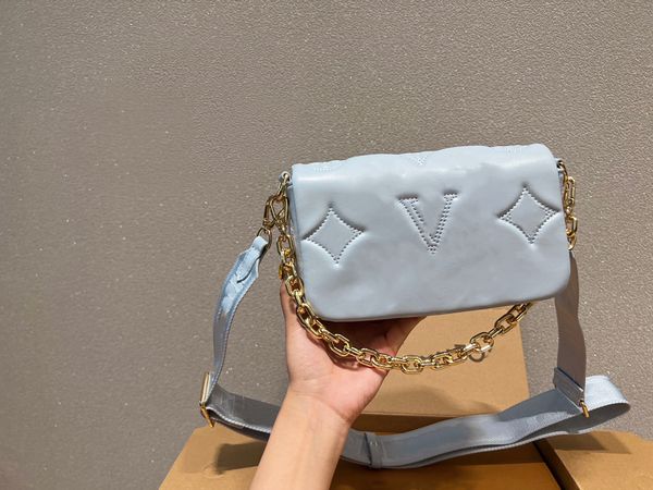 22ss designer v small square bag womens fashion new fashion women's bags leather wallet handbag quality metal hardware chain luxury ha
22ss designer v small square bag womens fashion new fashion women's bags leather wallet handbag quality metal hardware chain luxury ha
