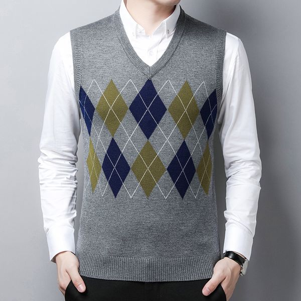 men s sweaters browon brand autumn winter s sweater vest fashion casual argyle slim fit clothing v neck sleeveless daily clothes 220912, White;black
men s sweaters browon brand autumn winter s sweater vest fashion casual argyle slim fit clothing v neck sleeveless daily clothes 220912, White;black