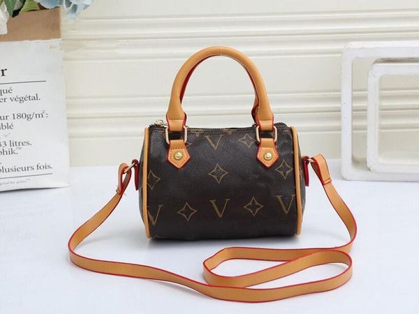 brand designers women shoulder bags mini messenger travel bag pu leather classic style fashion women's wallet lady totes luxury handbag
brand designers women shoulder bags mini messenger travel bag pu leather classic style fashion women's wallet lady totes luxury handbag