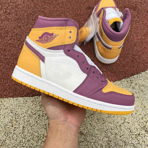 running shoes basketball shoes authentic 1 high og brotherhood basketball shoes university gold light bordeaux white 1s authentic retro men
running shoes basketball shoes authentic 1 high og brotherhood basketball shoes university gold light bordeaux white 1s authentic retro men