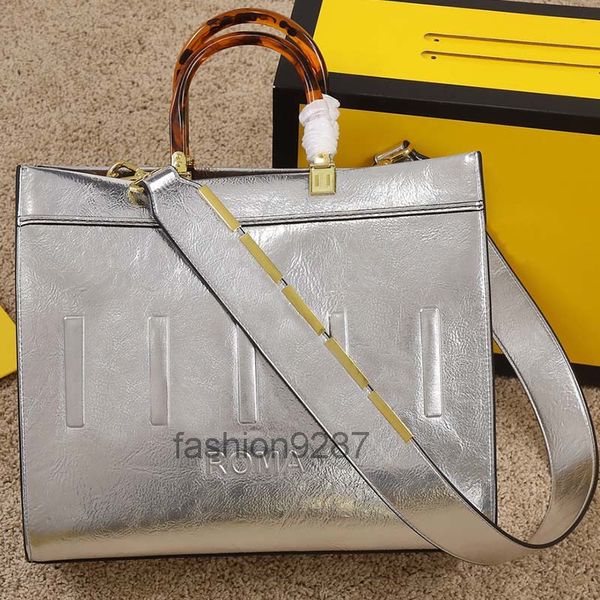 sunshine handbag tote bags women crossbody bag genuine leather hawksbill handle removable shoulder strap fashion letters large capacity pock
sunshine handbag tote bags women crossbody bag genuine leather hawksbill handle removable shoulder strap fashion letters large capacity pock