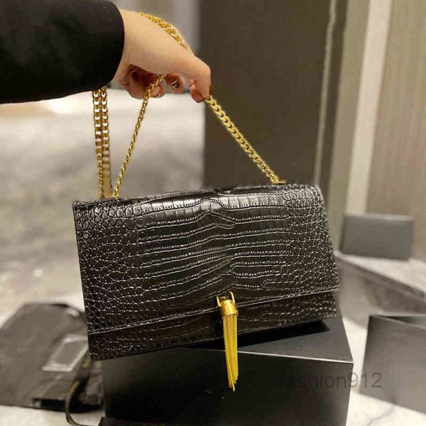 evening bags classic vintage shoulder bags women handbag leather luxury designer brand alphabet tassel decoration crossbody female clutch 2
evening bags classic vintage shoulder bags women handbag leather luxury designer brand alphabet tassel decoration crossbody female clutch 2