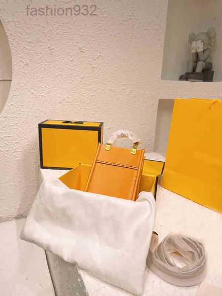 evening bags vintage bucket bags handbags tote classic weavn fashion leather letter beach travel lady luxurious wallets 2022
evening bags vintage bucket bags handbags tote classic weavn fashion leather letter beach travel lady luxurious wallets 2022