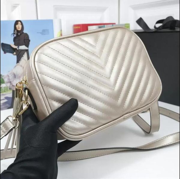 gold handbag women luxurys designers bags 2021 6-color casual travel tassel small square bag pu material fashion shoulder bag's wallet
gold handbag women luxurys designers bags 2021 6-color casual travel tassel small square bag pu material fashion shoulder bag's wallet