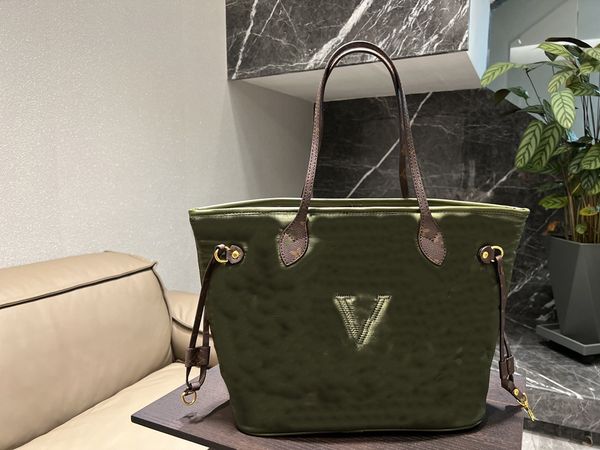 22ss designer luxury fashion bag cotton clothes tote bag charming and exquisite large capacity handbag quality leather sacoche v
22ss designer luxury fashion bag cotton clothes tote bag charming and exquisite large capacity handbag quality leather sacoche v