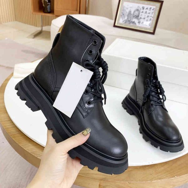 boots martin boots women autumn and winter leather fashion british style short tube lace up round head women's single, Black
boots martin boots women autumn and winter leather fashion british style short tube lace up round head women's single, Black