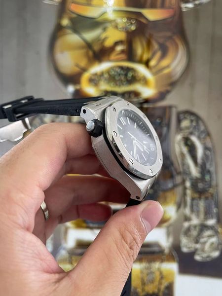 luxury men's wholesale automatic mechanical watch rubber black dial sapphire glass, Slivery;golden
luxury men's wholesale automatic mechanical watch rubber black dial sapphire glass, Slivery;golden