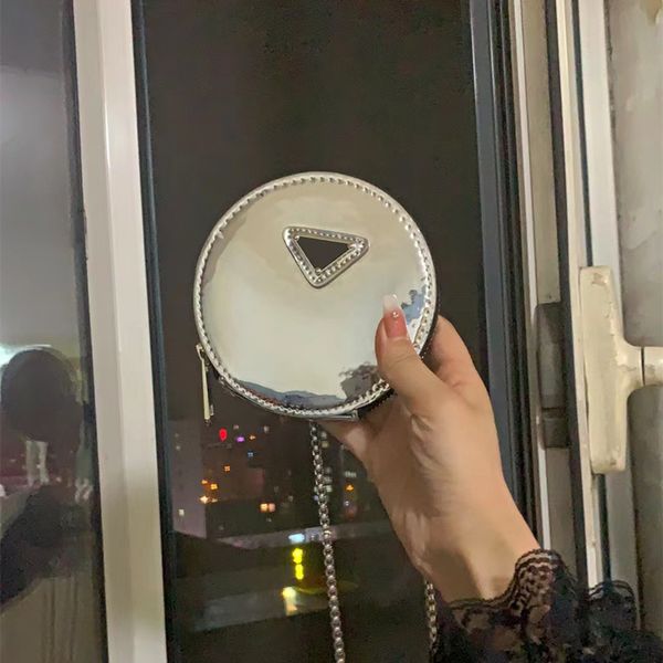 fashion designer round cross body bags square handbags lady coin purse shoulder headphone bag for women luxury chains purse letter glossy pa, Red;black
fashion designer round cross body bags square handbags lady coin purse shoulder headphone bag for women luxury chains purse letter glossy pa, Red;black