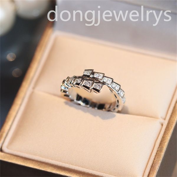 women exquisite diamond ring titanium steel wedding ring dongjewelrys lovers narrow rings set with diamonds noble temperament luxury styles, Slivery;golden
women exquisite diamond ring titanium steel wedding ring dongjewelrys lovers narrow rings set with diamonds noble temperament luxury styles, Slivery;golden