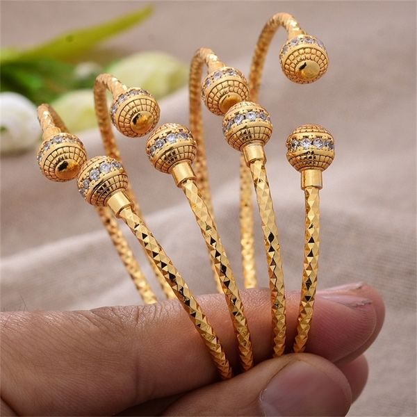 bangle 4pcs/set 24k gold color dubai cuff bangles for women girls bead micro inlay jewelry wedding bracelets party gifts 220909, Black
bangle 4pcs/set 24k gold color dubai cuff bangles for women girls bead micro inlay jewelry wedding bracelets party gifts 220909, Black