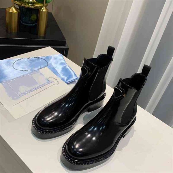 boots chic french short european cowhide thick heel british chelsea women's boots in autumn and winter, Black
boots chic french short european cowhide thick heel british chelsea women's boots in autumn and winter, Black