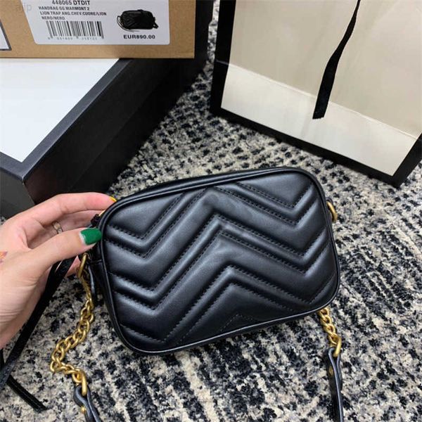 6a leather shoulder bag chain purse fashion wave cowhide hand presbyopic card holder evening messenger women flap
6a leather shoulder bag chain purse fashion wave cowhide hand presbyopic card holder evening messenger women flap